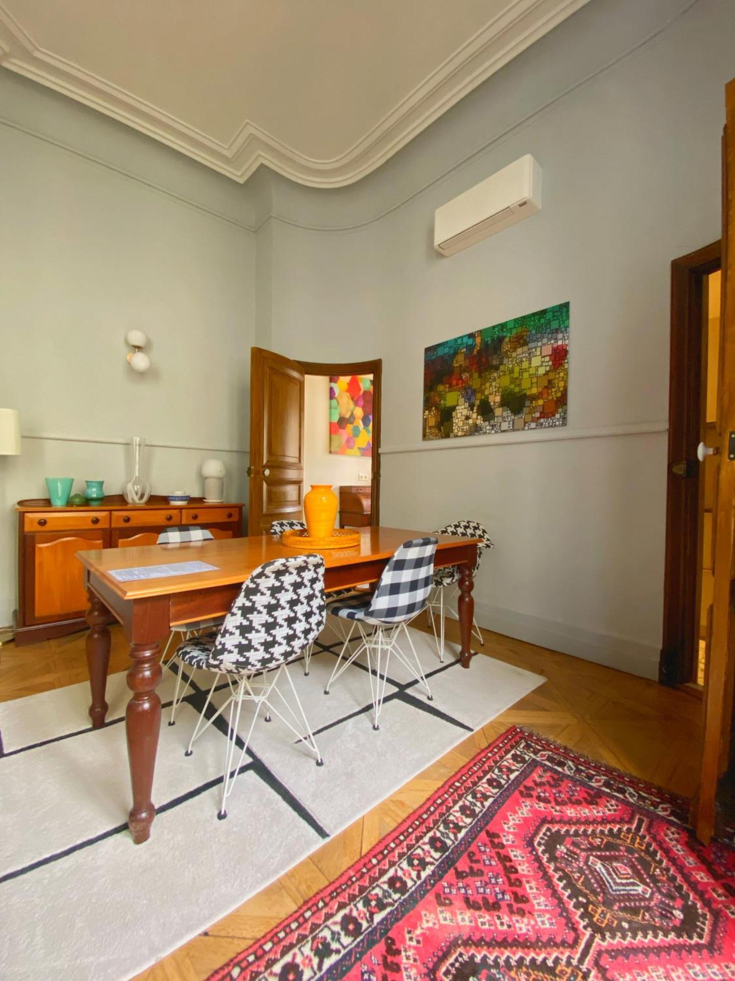 Apartment 4 Star Historic Duplex Air Conditioned D'eglantine *